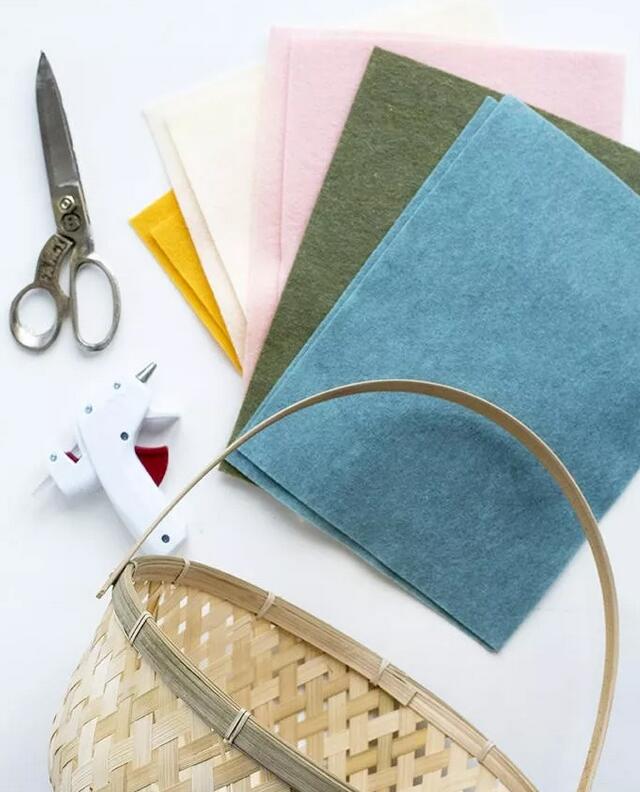 制做不織布花籃所需準備的材料
